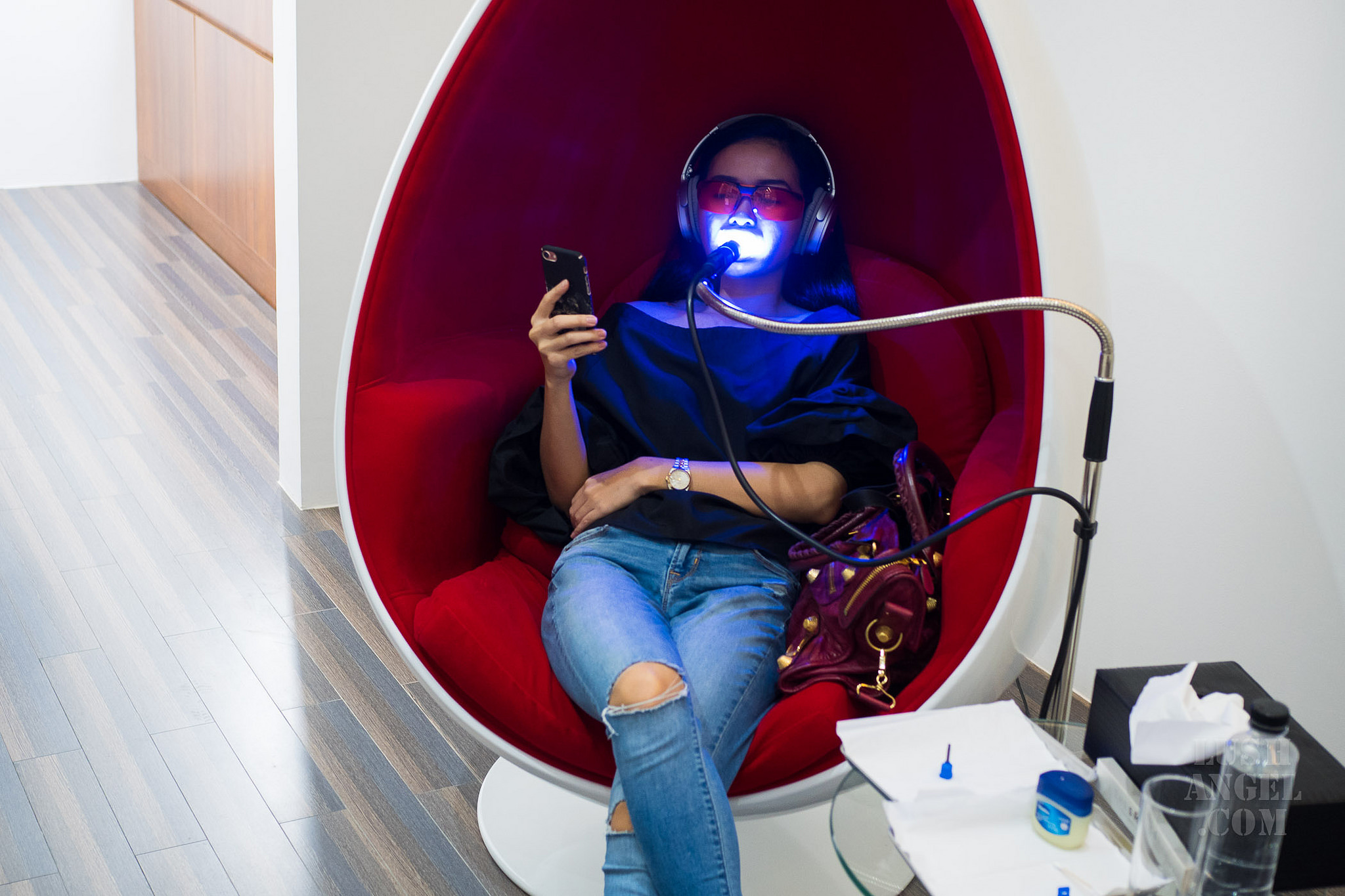 teeth whitening egg chair