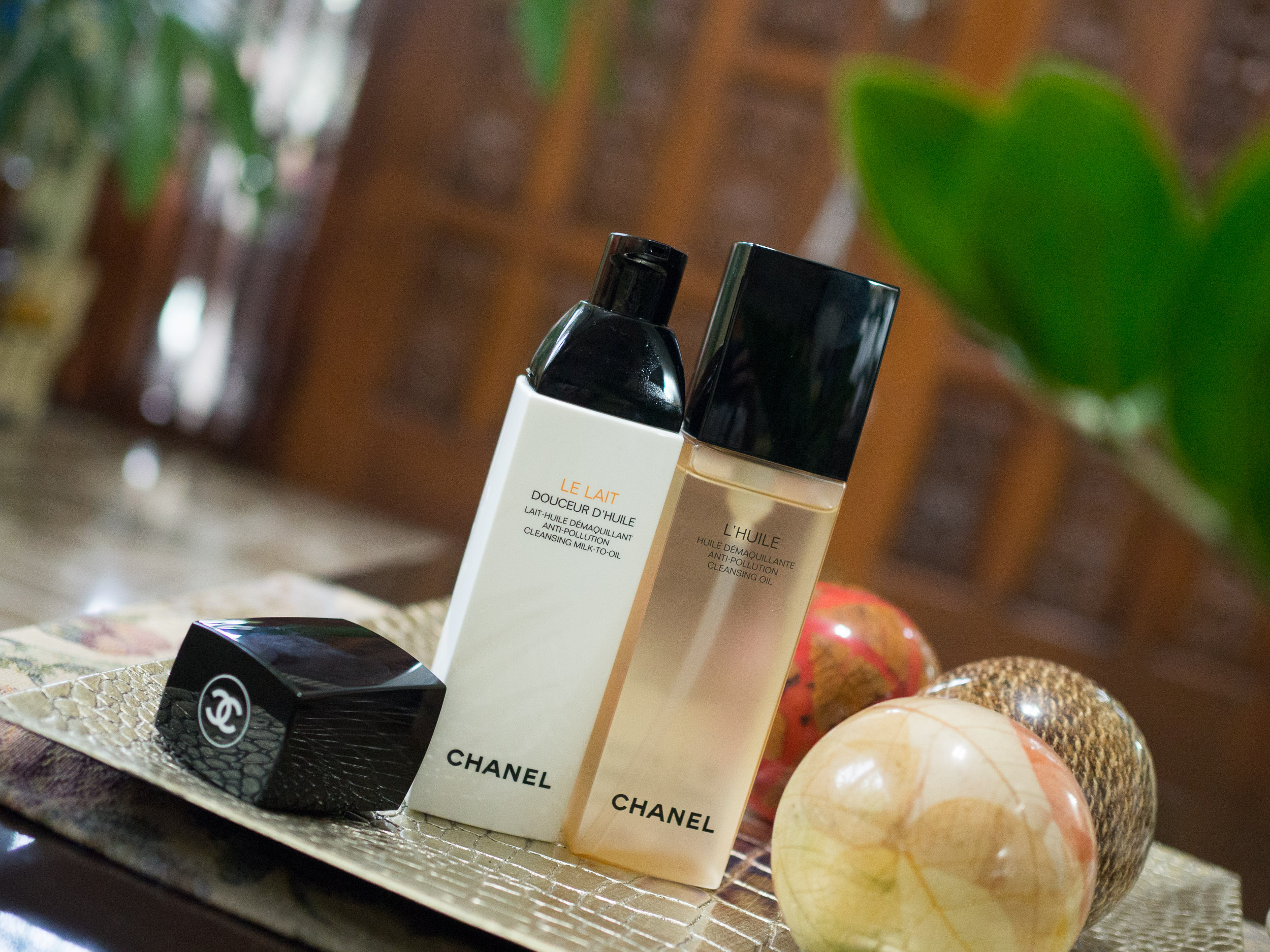 Chanel L'Huile Anti-Pollution Cleansing Oil and Le Lait Anti-Pollution  Cleansing Milk-to-Oil + Review | Lush Angel