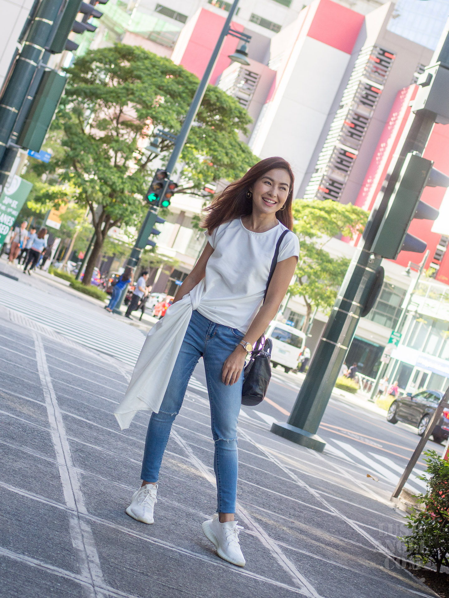 plain white shirt ootd