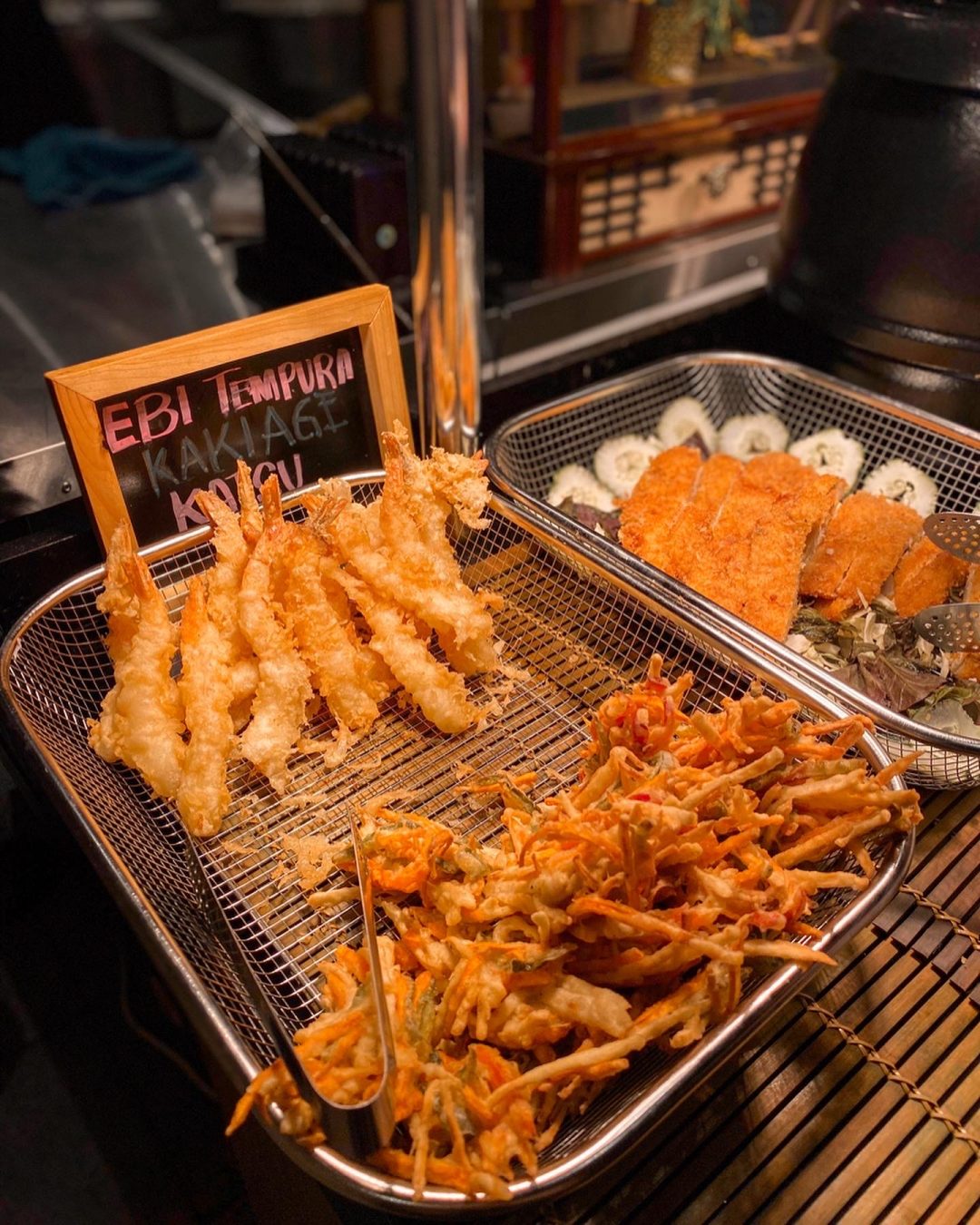The Alley by Vikings Now Open in BGC, Taguig + Buffet Prices Lush Angel